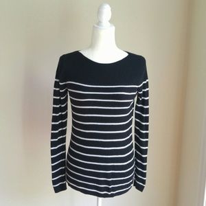 ⭐GAP Classic Black & White Striped Sweater GAP